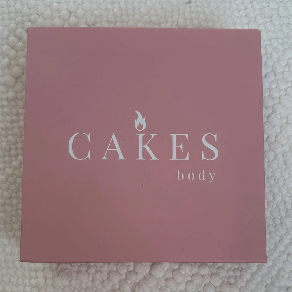 Cakes Body Pink Intimates Box - Picture 1 of 4